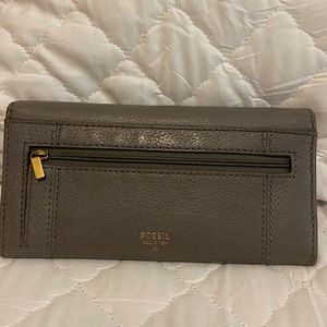 Fossil wallet